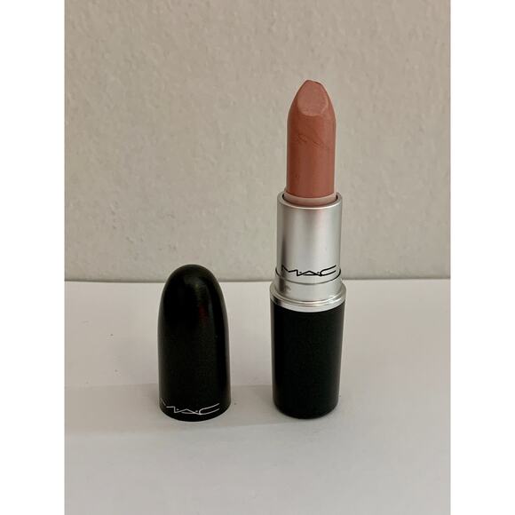 Mac Politely Pink Lustre Lipstick Pink RARE New 517 Damaged Tip - Picture 8 of 10